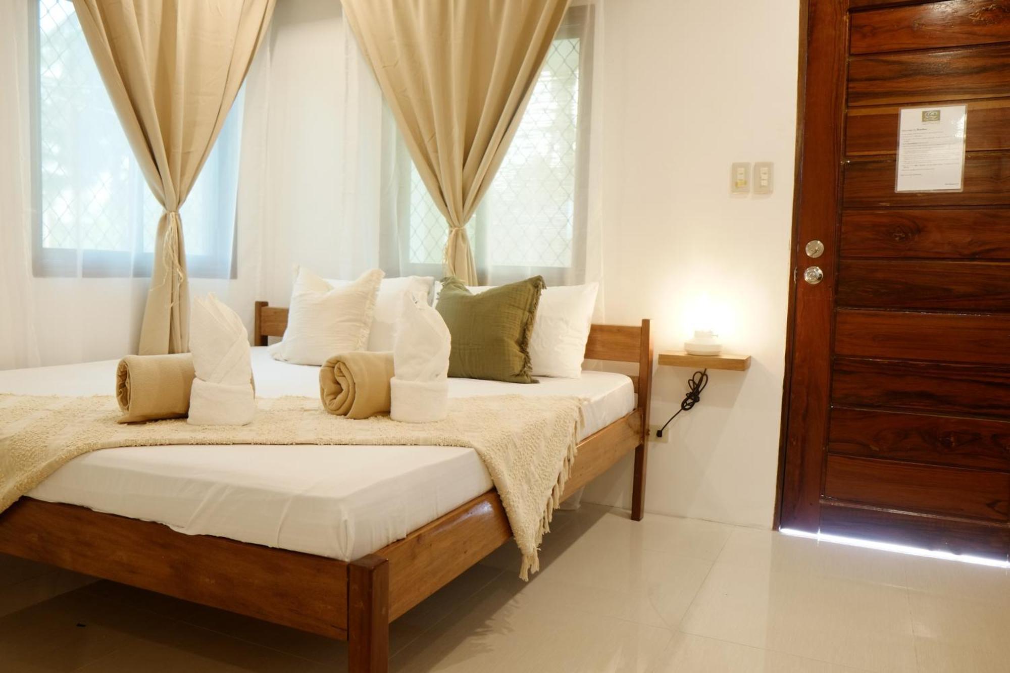 General'S Hideout Siargao Hotel เจเนอรัลลูนา ภายนอก รูปภาพ